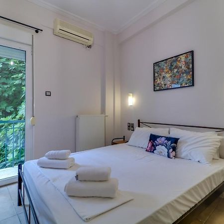 Hoteleros Dionysos Athens Atene Esterno foto