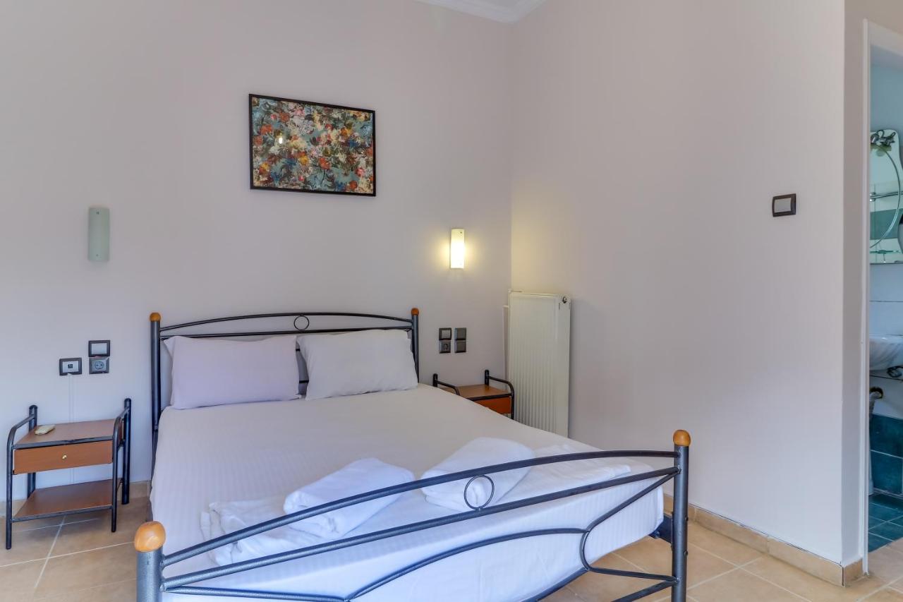Hoteleros Dionysos Athens Atene Esterno foto