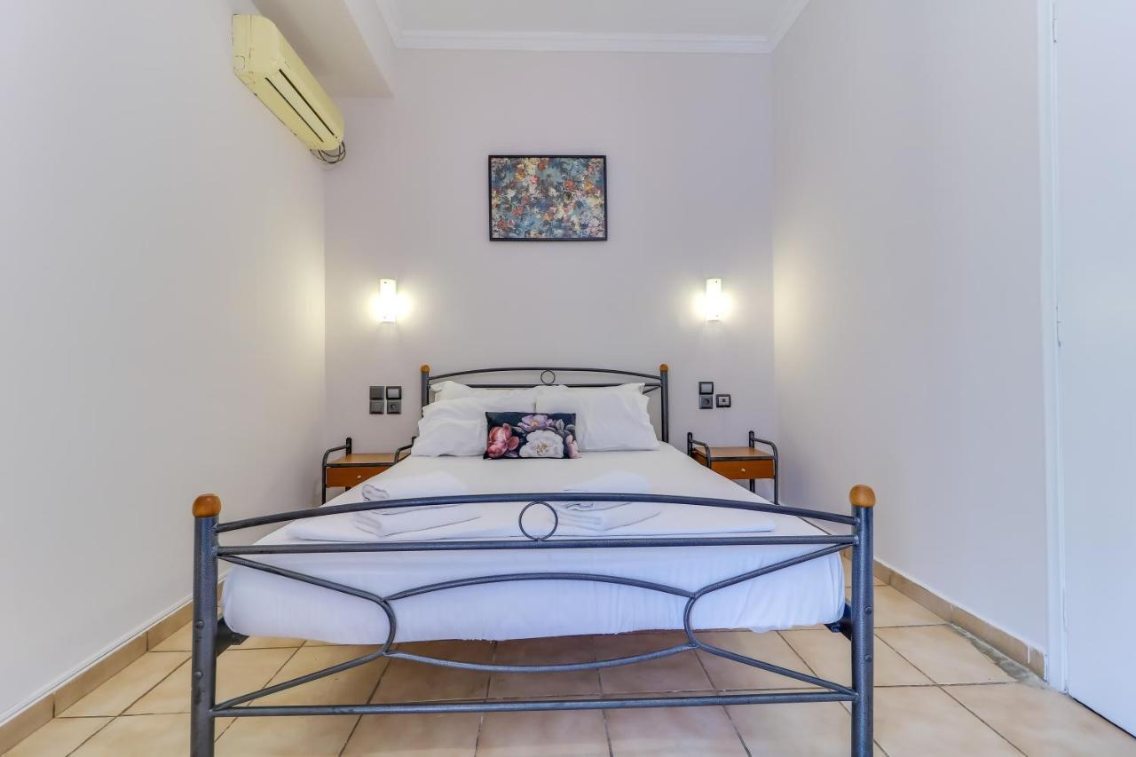 Hoteleros Dionysos Athens Atene Esterno foto