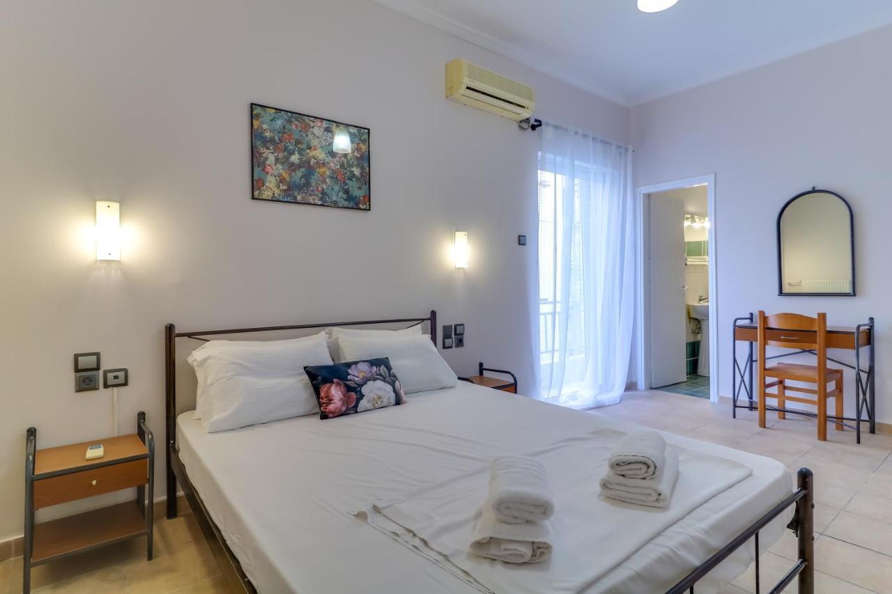 Hoteleros Dionysos Athens Atene Esterno foto