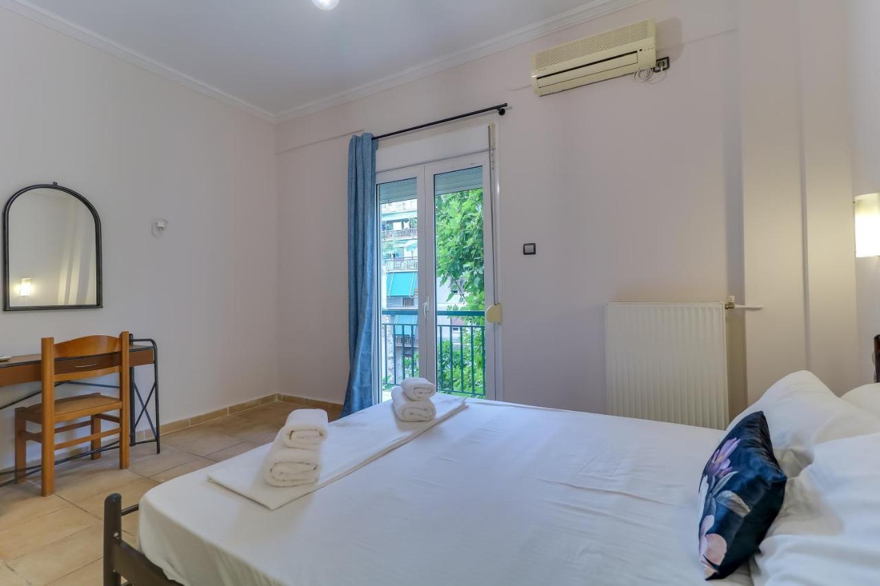 Hoteleros Dionysos Athens Atene Esterno foto